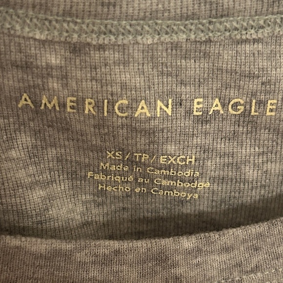 Gray Graphic T-Shirt with Butterfly Design - Picture 4 of 5